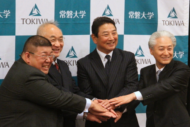 硬式野球部特別コーチ就任会見