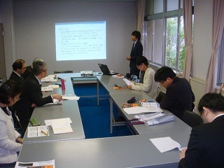 学内研究会の様子