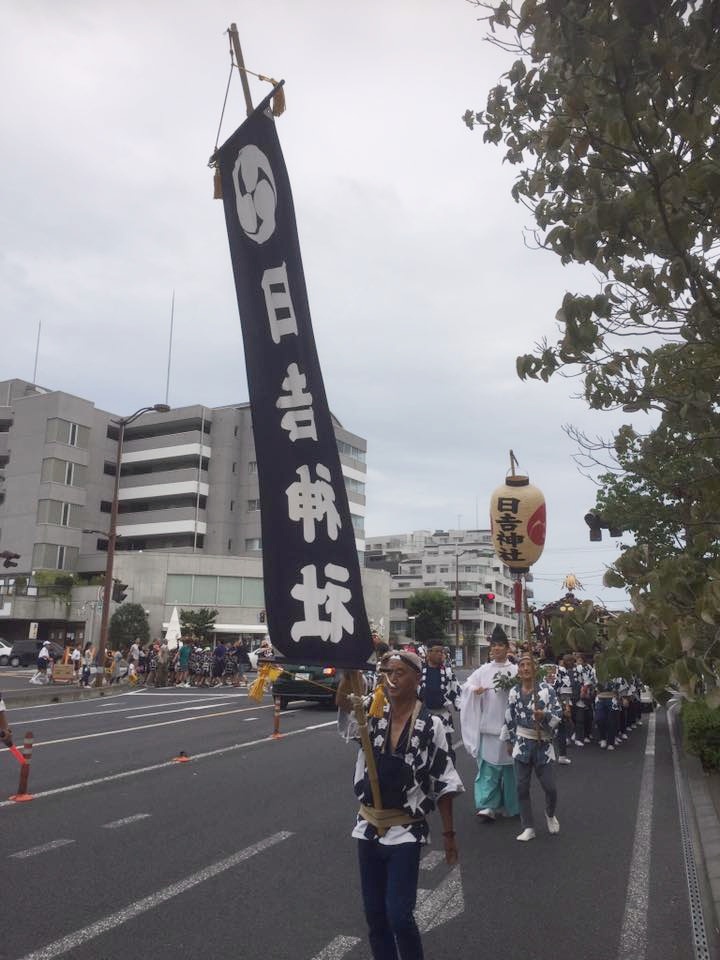 午後3時ころ、子供神輿と合流して、戻ってきた神輿